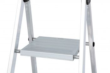 SOLIDY Свободностоящая стремянка, 4 ступеньки, раб. высота 2,83 м. SOLIDY Свободностоящая стремянка, 4 ступеньки, раб. высота 2,83 м.