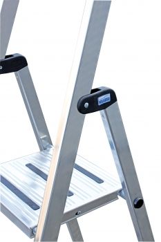 Sepuro, стремянка, 2 ступеньки, раб. высота 2,40 м. Sepuro, стремянка, 2 ступеньки, раб. высота 2,40 м.