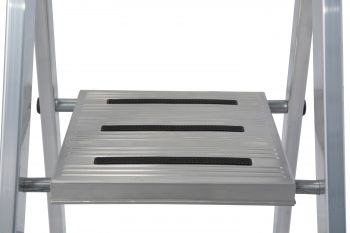 Sepuro, стремянка, 2 ступеньки, раб. высота 2,40 м. Sepuro, стремянка, 2 ступеньки, раб. высота 2,40 м.