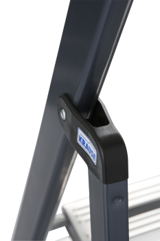 SECURO Стремянка, анодированные боковины, 6 ступеней 125 мм SECURO Стремянка, анодированные боковины, 6 ступеней 125 мм